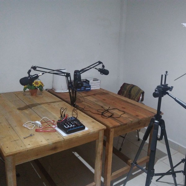 PAKET PODCAST 2 orang Mic Condenser + Mixer 4 channel USB Recording