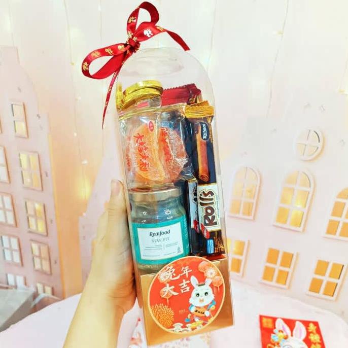 

Kekinian Hampers Imlek FUQI GIFT - Bingkisan Kado CNY Snack Minuman GB033 Terlaris