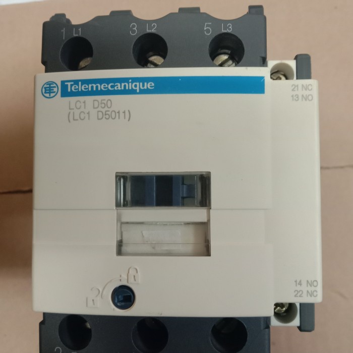[New] Contactor Telemecanique Lc1D50M7 Lc1D5011 80A 220Vac 3P 2No 2Nc Terbatas