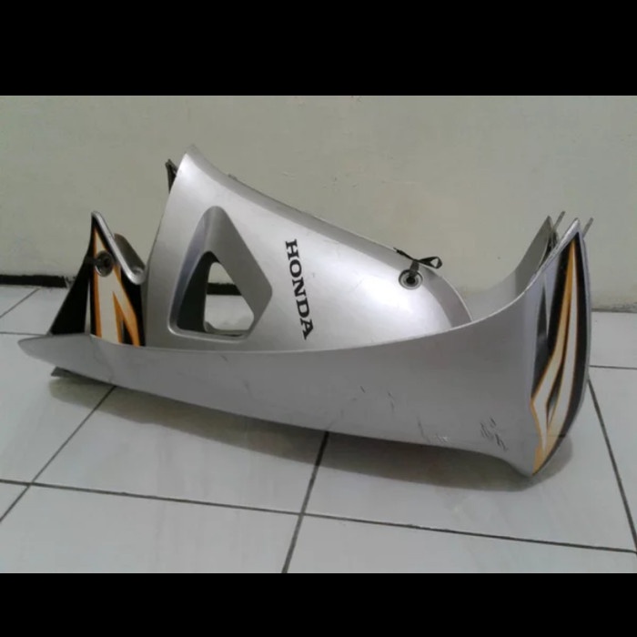 ✨Baru Sayap Body Depan Motor Honda Supra Fit New Warna Silver Limited