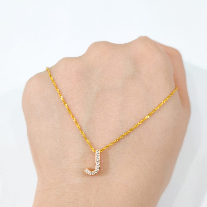 ✨Sale Set Kalung Dan Liontin Prilly Huruf J Elegant Emas Asli Terbatas