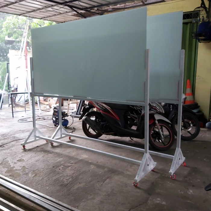 

✨Sale Glass Whitrboard Standing Roda 120 X 240 Cm Terbatas