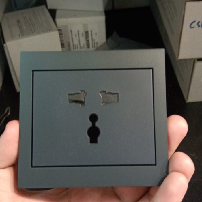 ✅Termurah Stopkontak Universal K1 Black Berker Terbatas