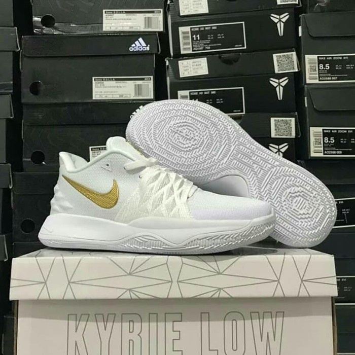 ✨Ori Kyrie 4 Low White Gold Limited