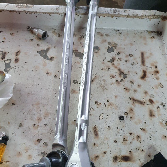 [New Ori] Link Stabil Depan Mercedes Benz W212 Link Stabilizer Aw212 A2123201189 Berkualitas