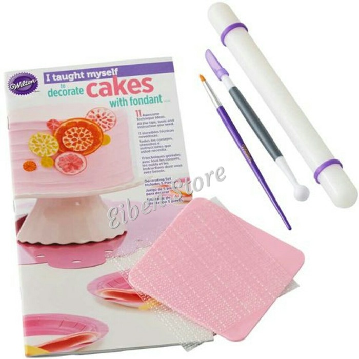 

[Baru] Wilton I Taught Myself 2 Decorate Cake W/ Fondant Set-6 Diskon