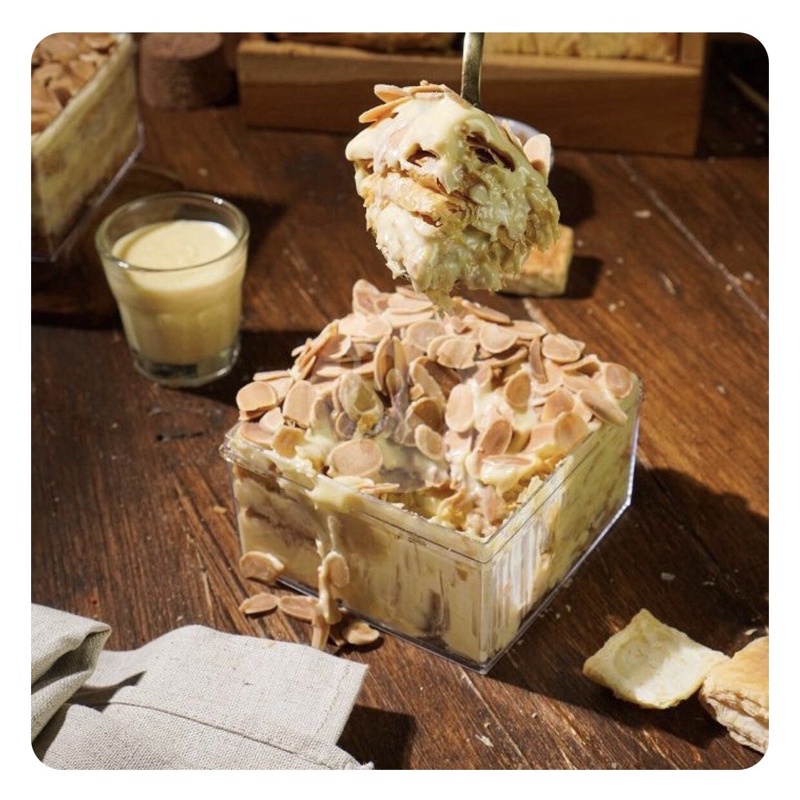 

Bittersweet By Naa - Cheese Layer Pastry Box