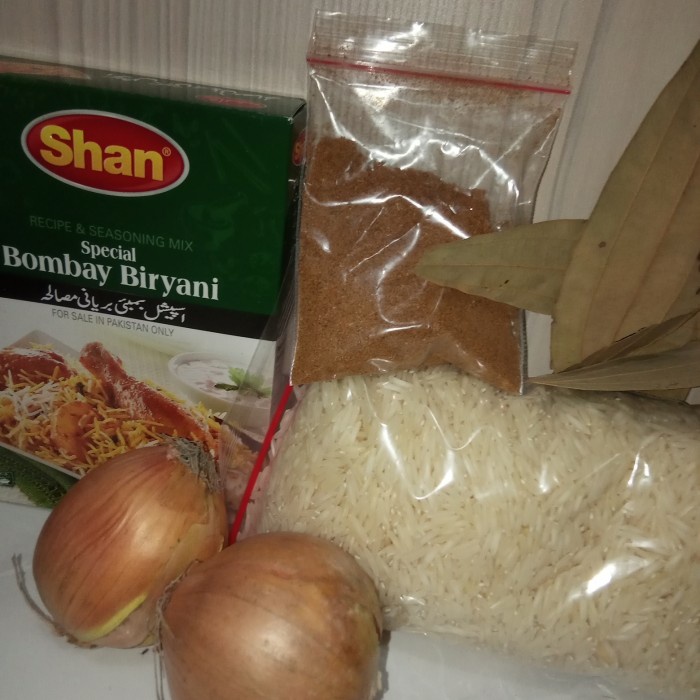 

Paket Premium Masak Biryani Lengkap Basmati Putih Bumbu