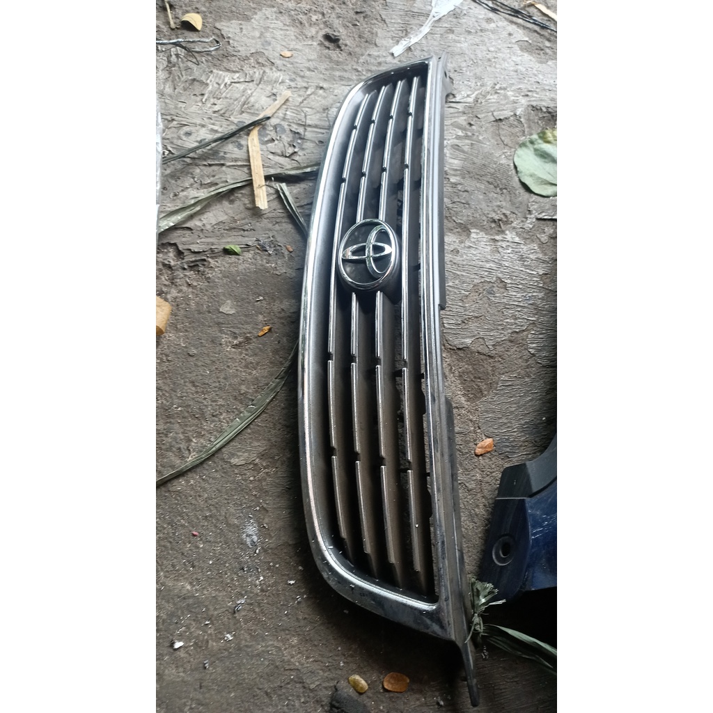 Grill Radiator Depan Corolla AE111, AE112 & AE110 Garnish Standart Original Toyota 53111-1A330