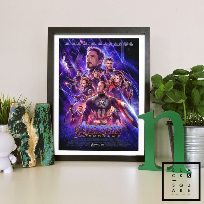 - AVENGERS ENDGAME OFFICIAL POSTER PREMIUM + Frame - A4 List