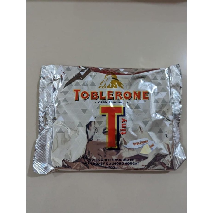 

COKLAT TOBLERONE TINY WHITE ISI 25PCS