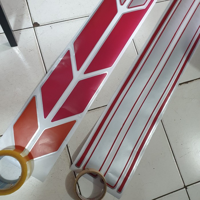 

Strip / Sticker Bodi Kijang Super Best