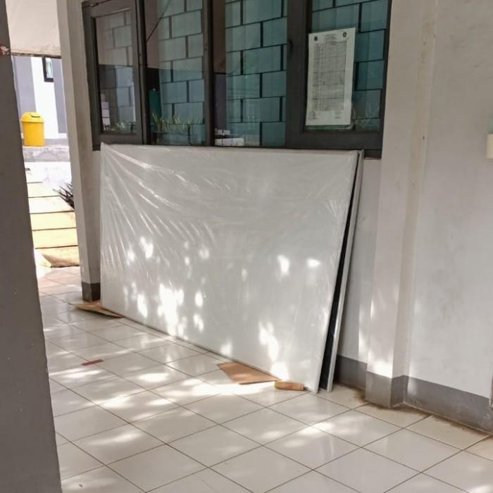 

Papan Tulis 120X240 Cm Whiteboard Dan Blackboard 2 Sisi