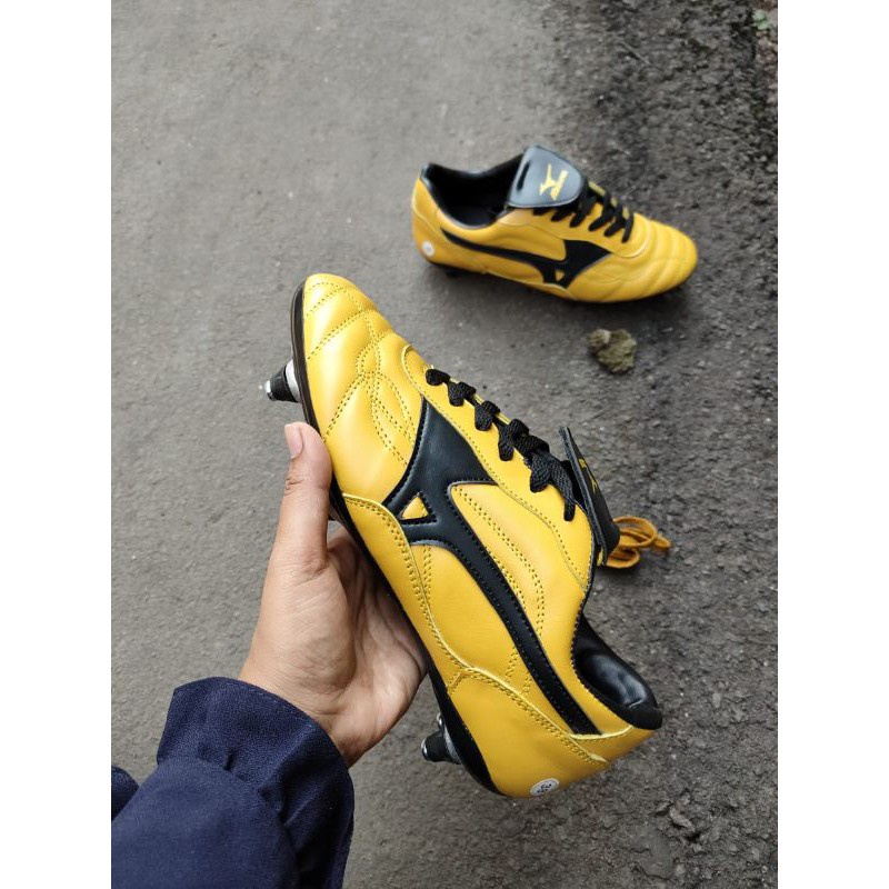 [SPORTY COLLECTION] Sepatu bola Mizuno full besi kulit asli terbaru