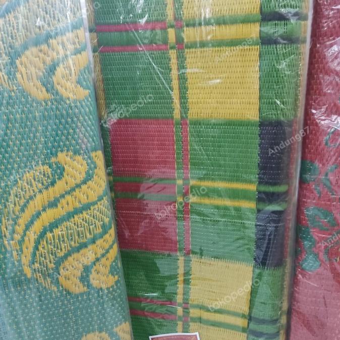 Tikar / karpet plastik lipat singa laut tebal ukuran 2 x 3 meter