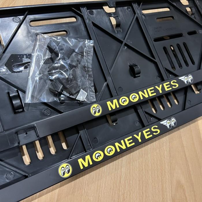 MOONEYES FRAME DUDUKAN PLAT NOMOR MOBIL