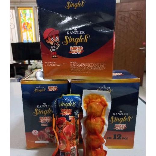 

Ready Bakso Hot Kanzler Bakso Hot Singles Bakso sapi pedas Kanzler 1dus isi 12