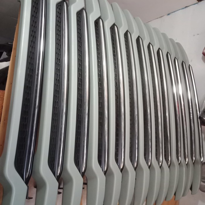 {Second} Tanduk belakang Avanza 2015 2016 2017 2018 2019 Original Limited