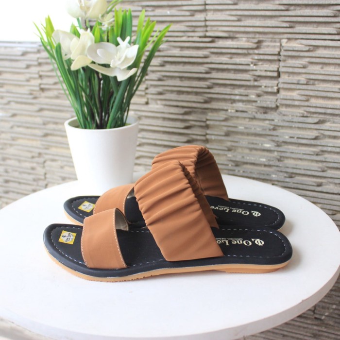 Sandal Wanita Dewasa Slip On One Love Selop Original Kulit Sintetis Mo