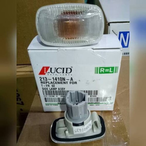 Sein Fender Side Lamp Sidelamp Isuzu Dmax D Max D-Max 2002 2003 2004 2005 2006 2007 2008 2009 2010