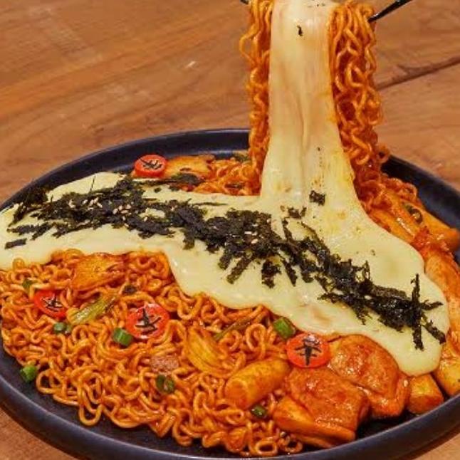 

New Shin Ramyun Stir Fry Hall E Koreng Korea Korean Food Kfood Ramen Ramyun Ramyeon Tteokbokki Tokpokki Kimchi Topoki Jajanan Korea