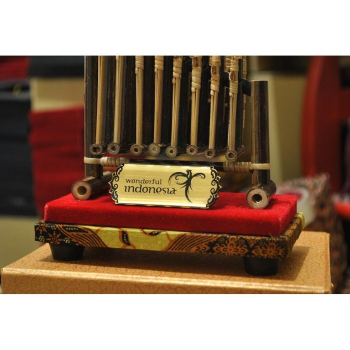 Miniatur Angklung Souevnir Angklung Plakat Seminar R4750