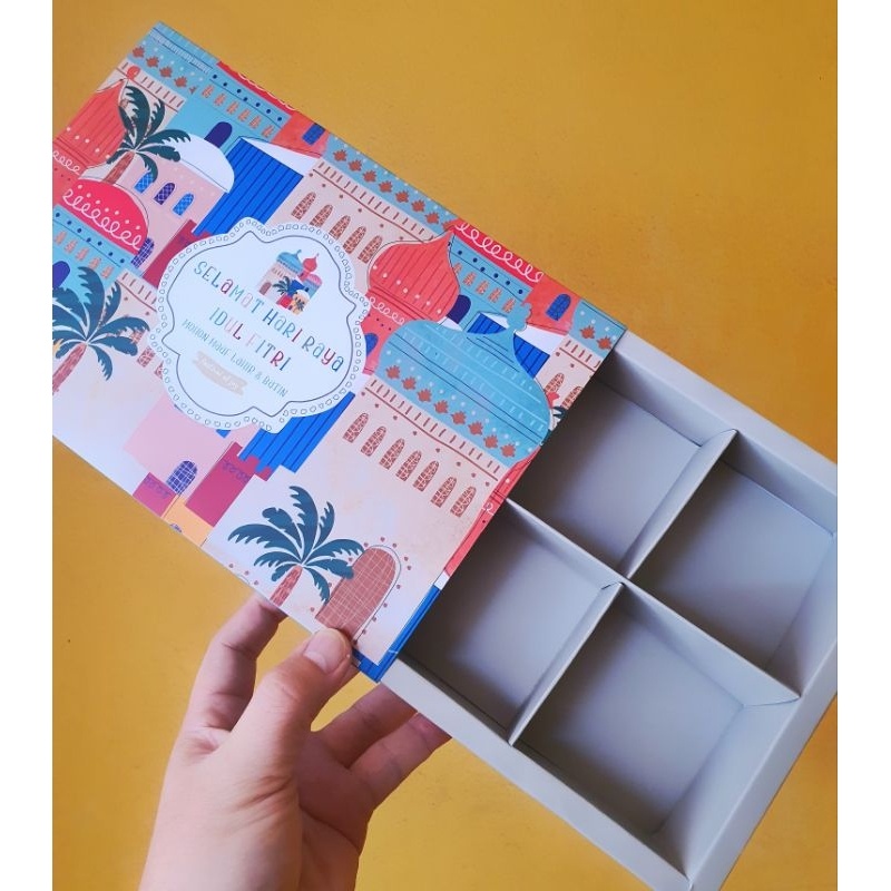 

10 pcs dus box + paperbag hijau abu abu idul fitri sekat 6 size 4.5 cm