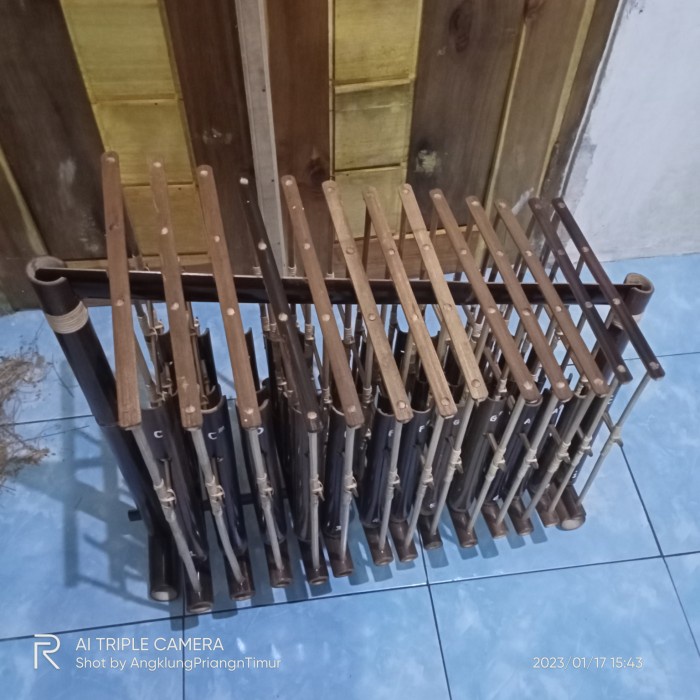 Angklung 2 Oktaf 13 Nada 3 Tabung Bambu Hitam Nada( C - C ) Full Kres.