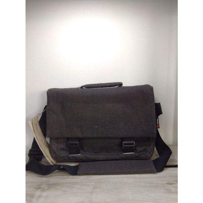 Booq Mamba Courier 15” - Black