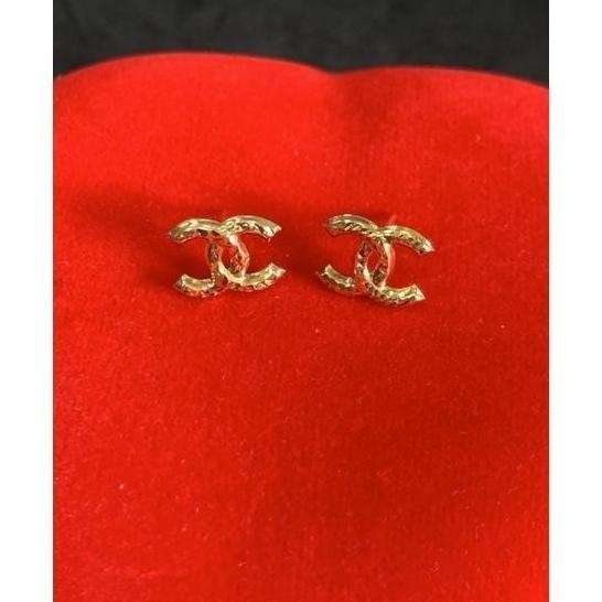 READY STOCK ADA ANTING EMAS ASLI KDR 700 BERAT 0,6 GR MAS LOKAL MEDAN 