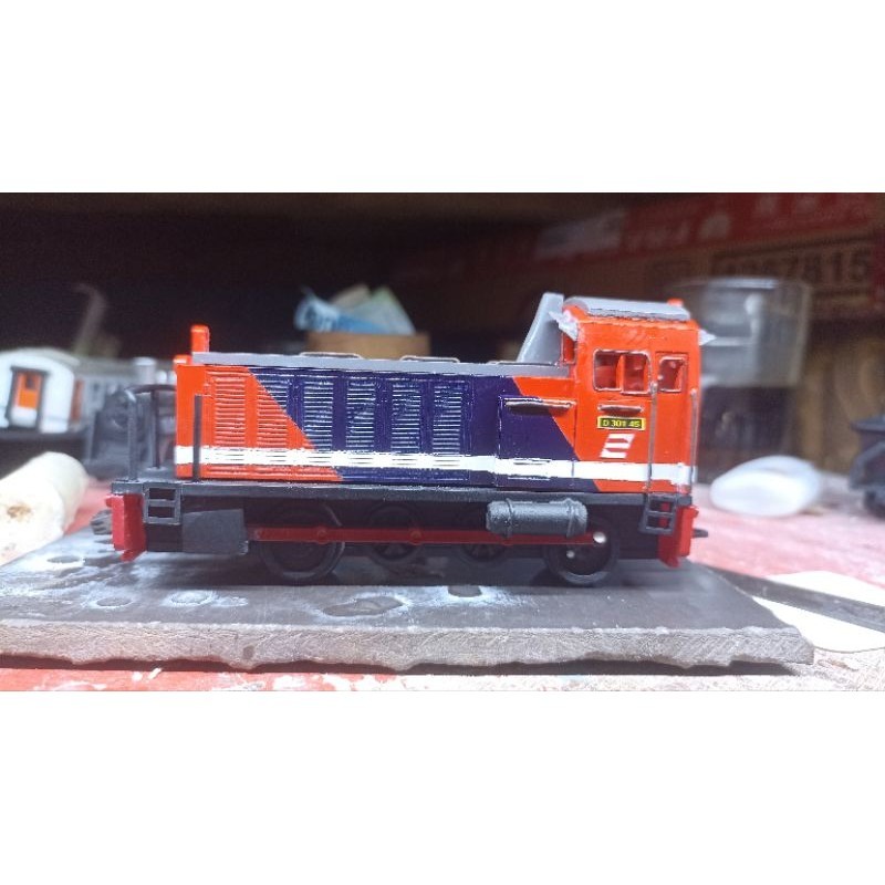 Lokomotif D301 Lokomotif Indonesia Railking kereta model kamod skala HO 1/87 1/76 1/80 miniatur kere
