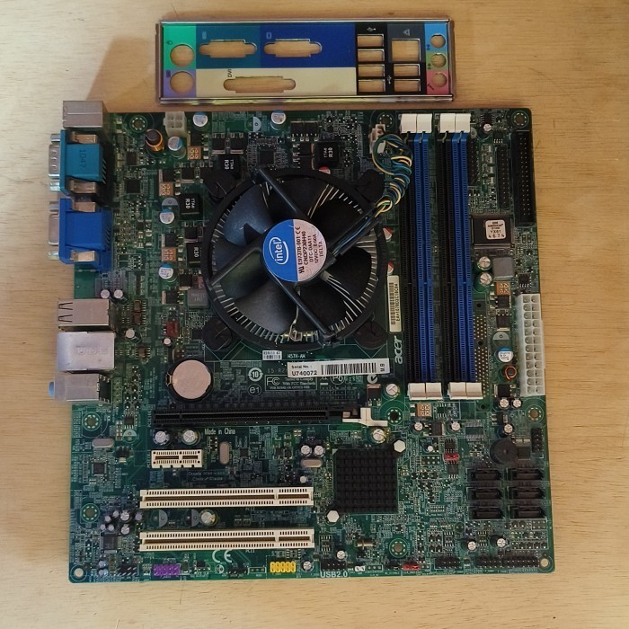 SEPAKET CORE i3 540 3.0ghz DAN MOBO ACER H57 4 SLOT RAM DDR3 DAN FAN