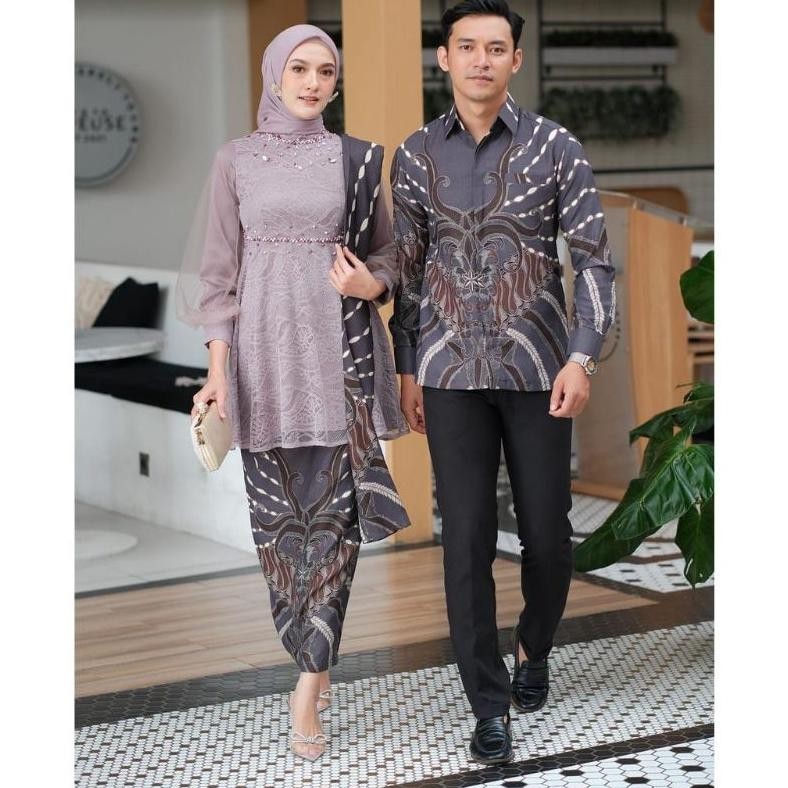 "Gaya yang menginspirasi, koleksi yang tak tertandingi." (NADINE JUMBO) Couple Kebaya Modern Kebaya 