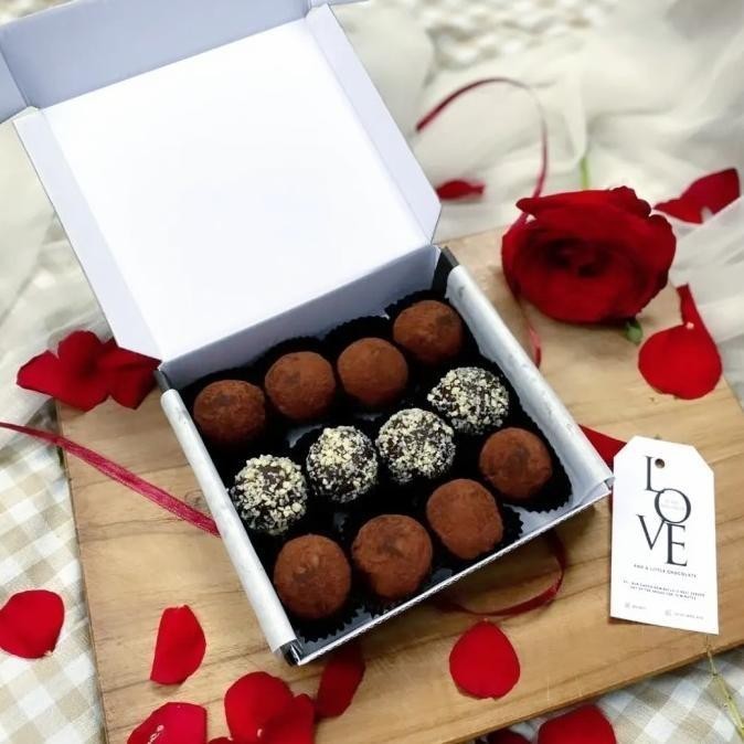 

New Coklat Valentine Hampers / Parcel - Choco Rum Balls Non Cod 023