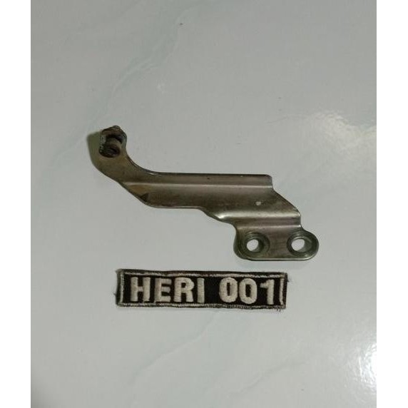 Breket Bracket Dudukan Klem Selang Rem Cakram Depan Motor Yamaha Mio