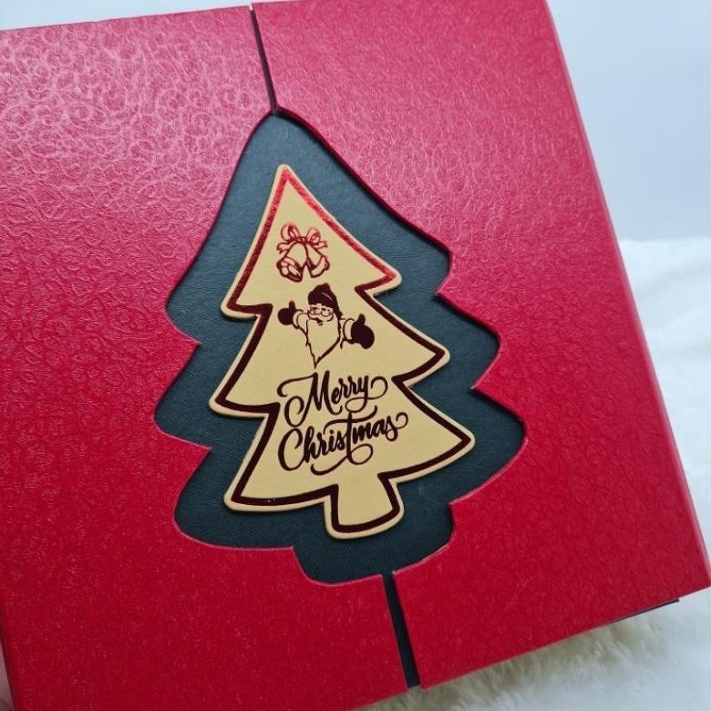 

TRY Box kue magnet tengah MT 22 x 22 x 8 cm / kotak kue lapis legit hard box tebal / hamper Imlek TERLARIS