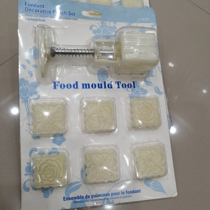 Cetakan Kue Bulan