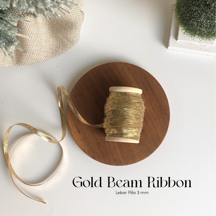 

Gold Beam Ribbon Pita Metalik Emas Natal Imlek Lebaran 3Mm 089