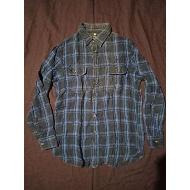 kemeja woven uniqlo