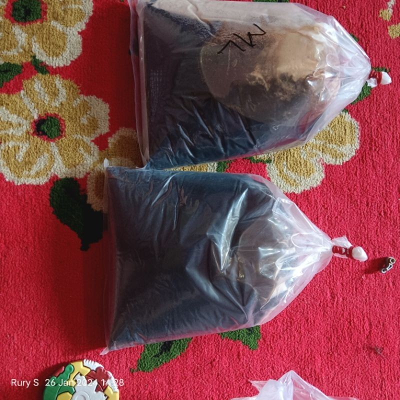 

Madu ternak Akasia hutan Jambi 1 kg
