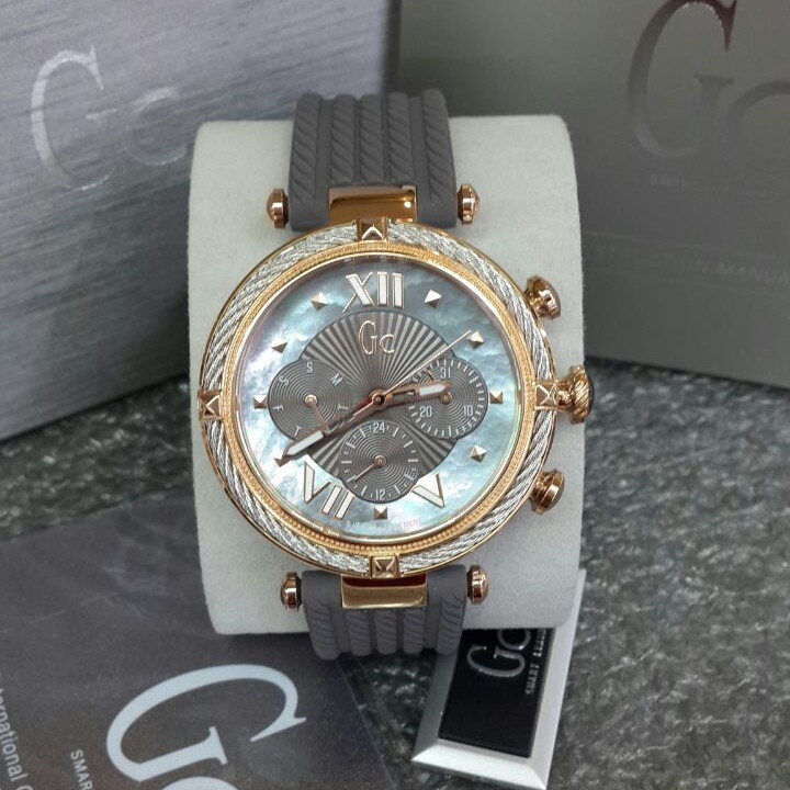 GC Jam Tangan Fashion Wanita Murah Y16006L5 - Tali Karet - Quartz - Original