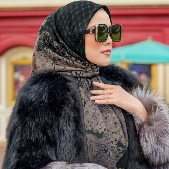 Buttonscarves Jubilation Series