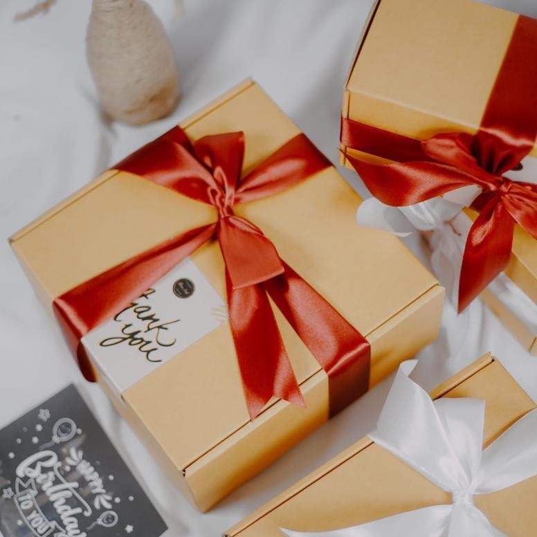 

Bisa Cod Snack Box Kado Ulang Tahun / Hampers Snack Murah / Buket Snack / Buket Jajan / Kado Ulang Tahun / Hadiah Ulang Tahun / Hadiah Valentine / Kado Valentine / Kado Anniversary / Hadiah Anniversary / Hadiah Birthday / Hampers Cewek Murah