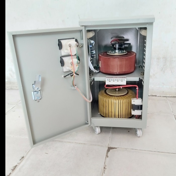 Stavolt Svc 10 Kva Matsunaga / Stabilizer 10Kva / Stavol 10000 Watt