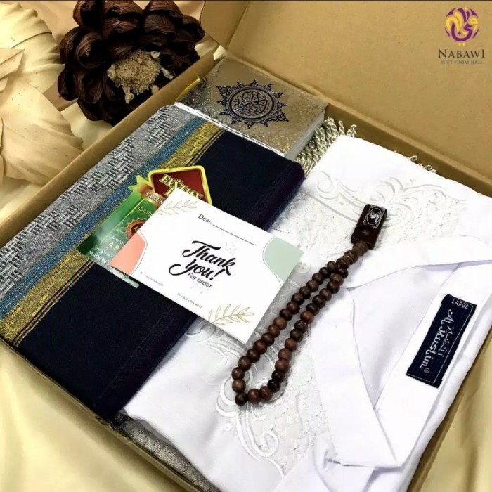 

Ready Parsel lebaran Hampers Baju Koko Sarung Kado Cowok Kado Ulang Tahun