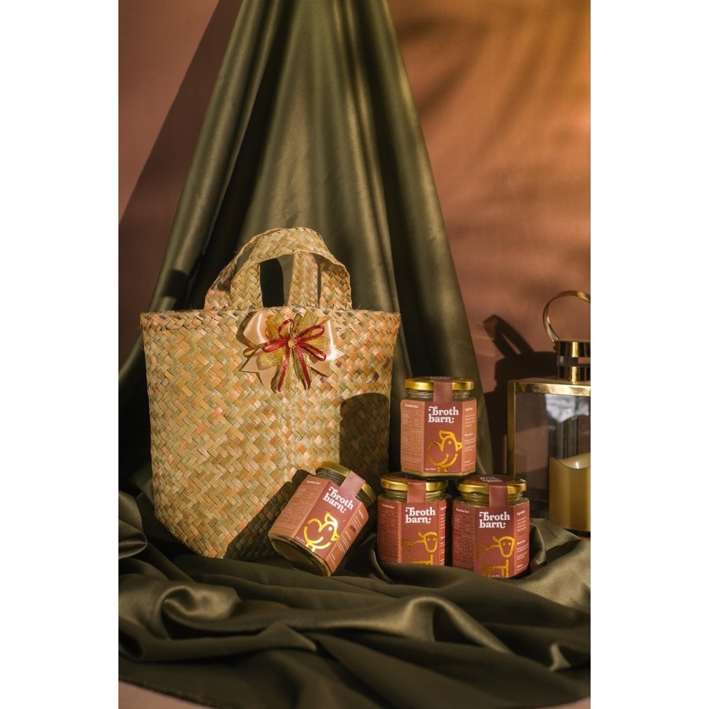 

Ready Hampers / Gift / Event By Broth Barn