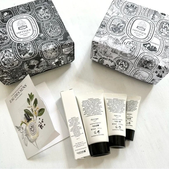 

Ready PAKET BOX GIFT DIPTYQUE PARIS