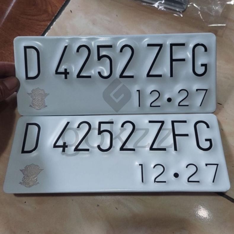 (Wftd-133) Plat Nomor Motor 2 Pcs ( Sepasang ) Baut Tanam ( Double Plat ) Stiker Reflektif Hsy