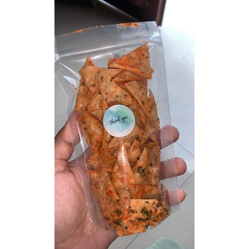 

keripik pangsit daun jeruk renyah