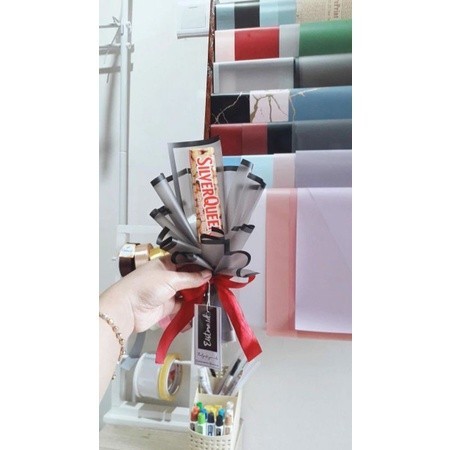 

JWD BUKET COKLAT MINI MURAH BUKET SILVERQUEEN TERMURAH CVK